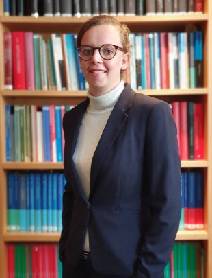 Portret van Lili de Vries